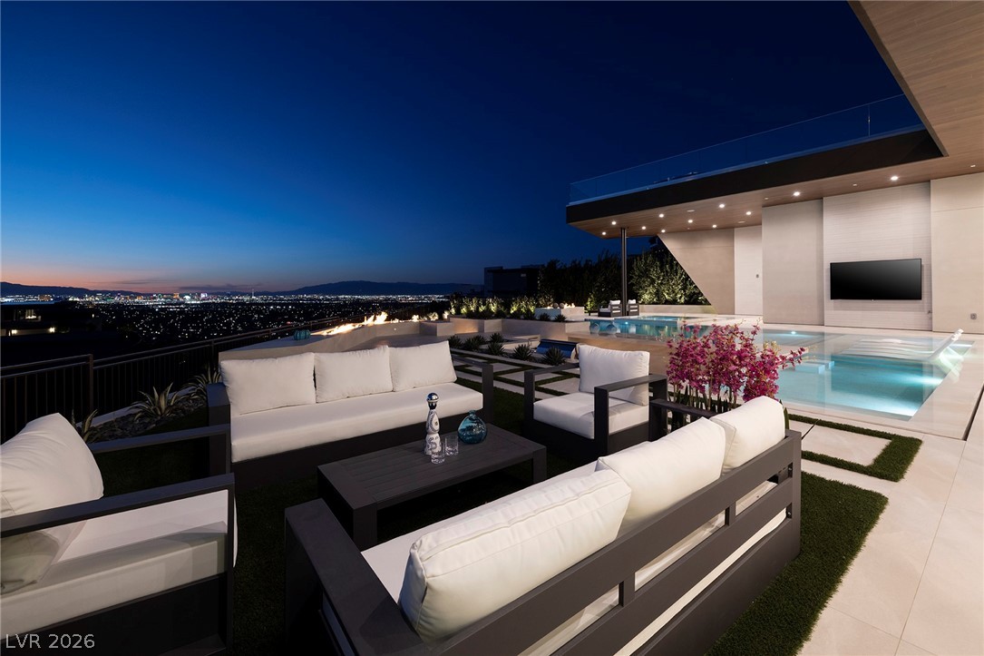 19 Boulderback Drive Henderson NV 89012