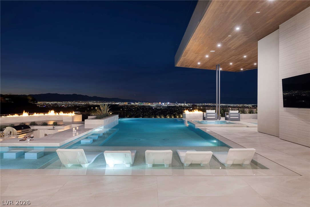 19 Boulderback Drive Henderson NV 89012