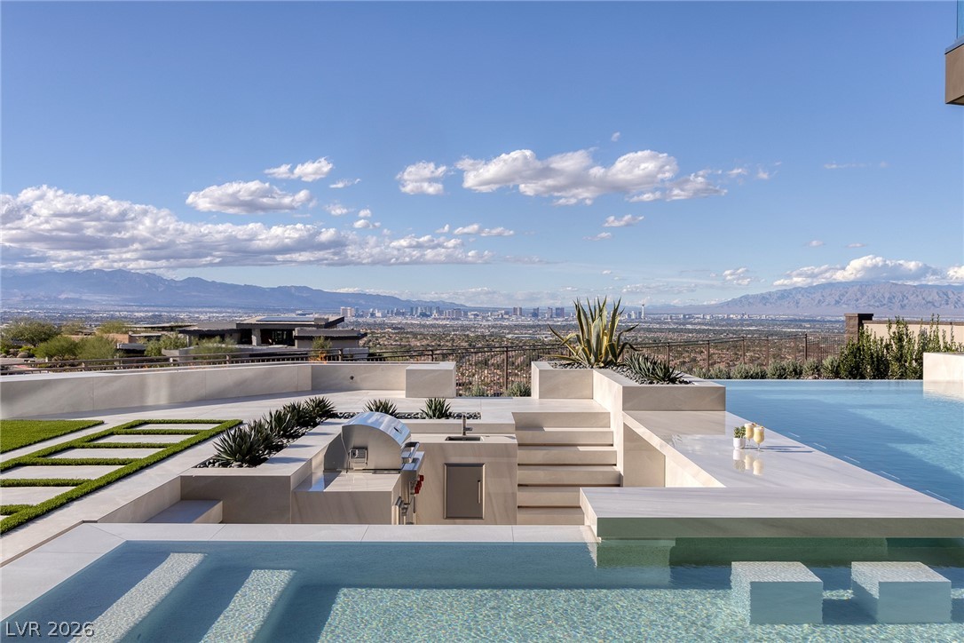 19 Boulderback Drive Henderson NV 89012