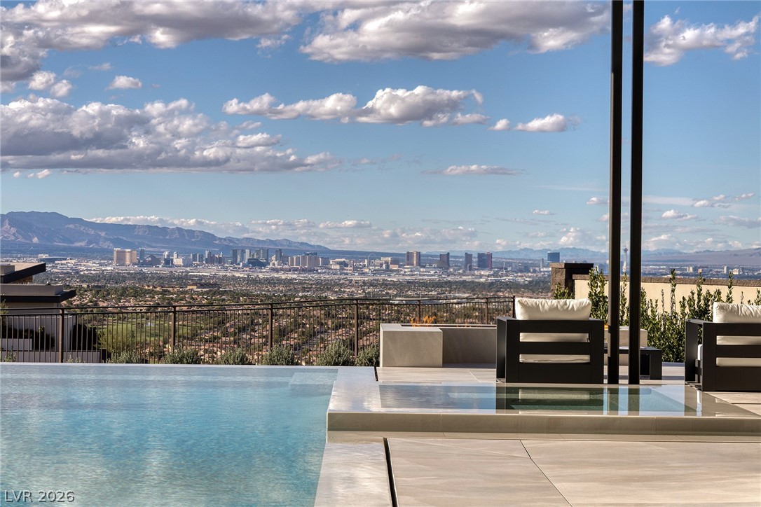 19 Boulderback Drive Henderson NV 89012