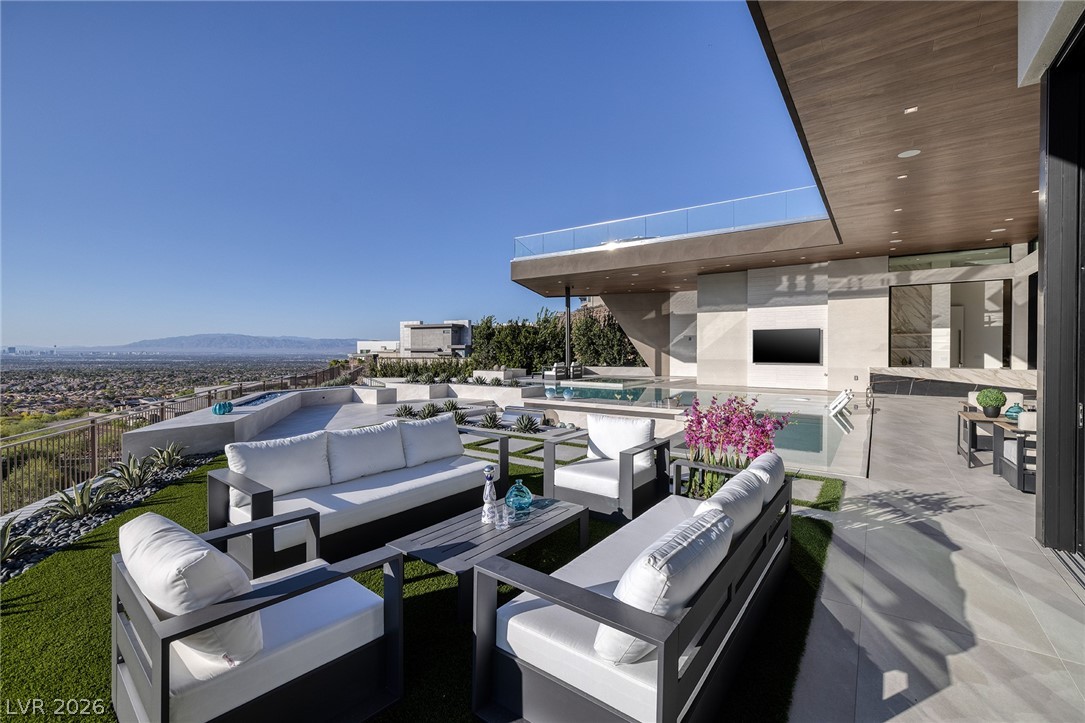 19 Boulderback Drive Henderson NV 89012