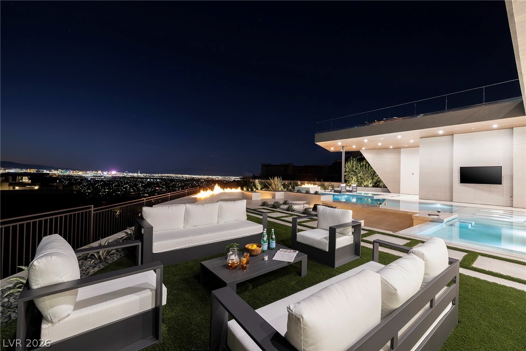 19 Boulderback Drive Henderson NV 89012