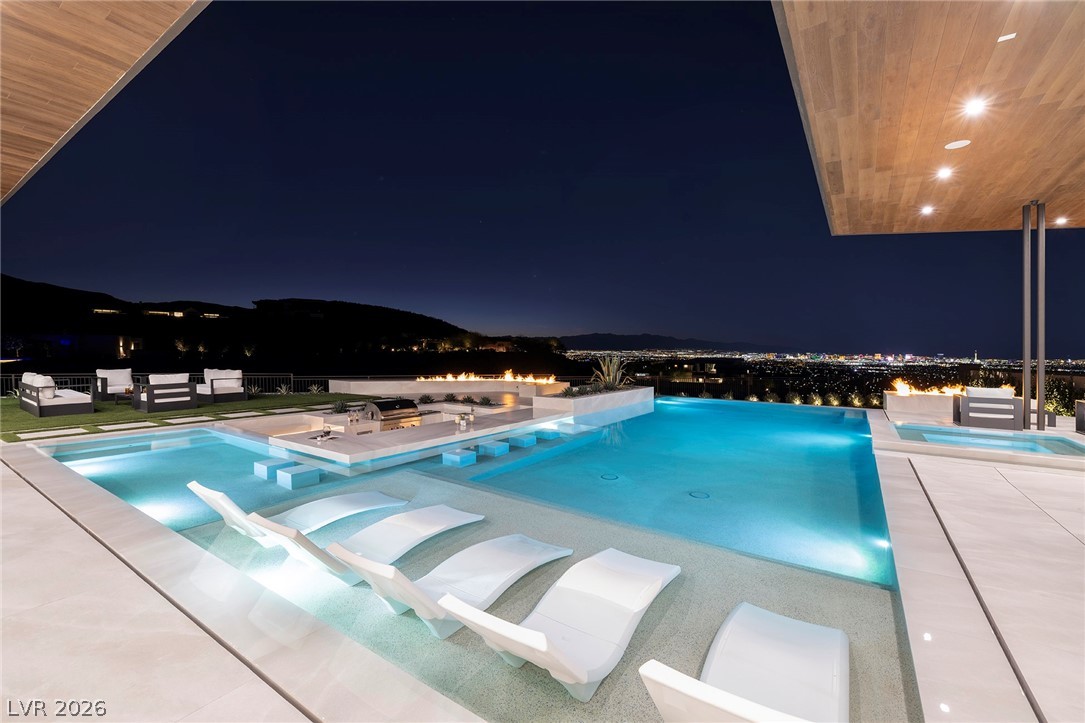 19 Boulderback Drive Henderson NV 89012