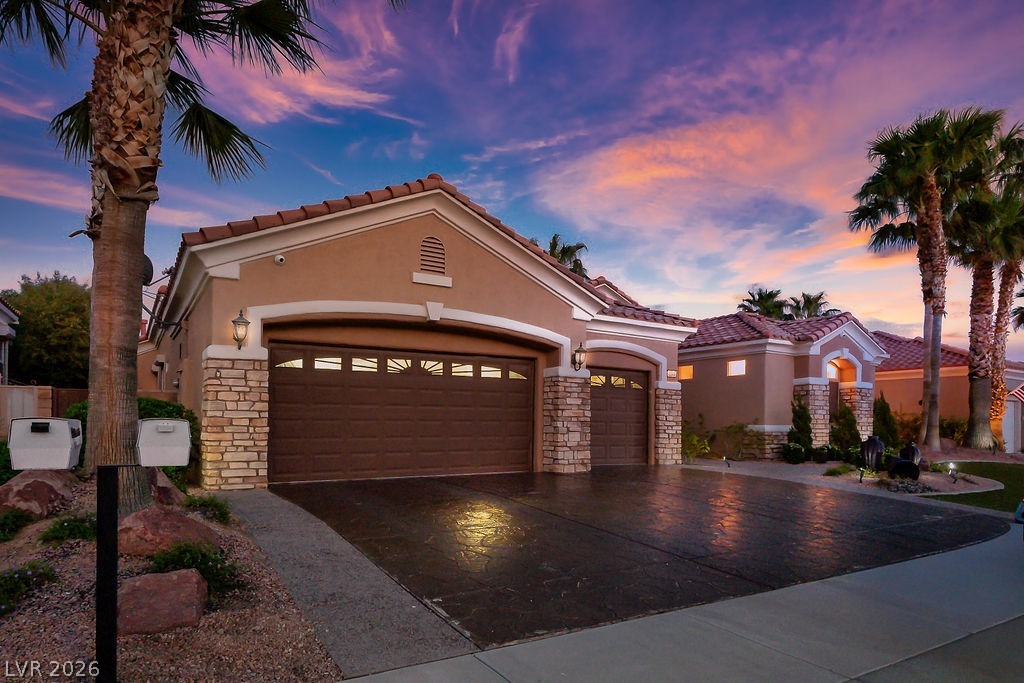 2240 Hot Oak Ridge Street Las Vegas NV 89134