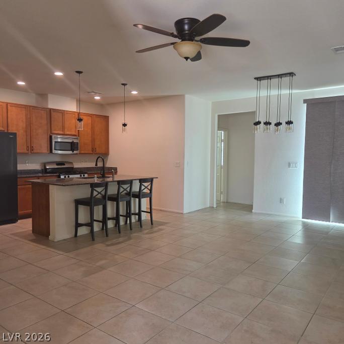 8852 West Quarterhorse Lane Las Vegas NV 89148