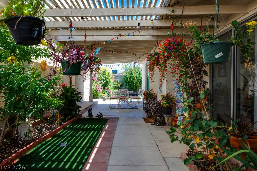 7304 Empress Drive Las Vegas NV 89147