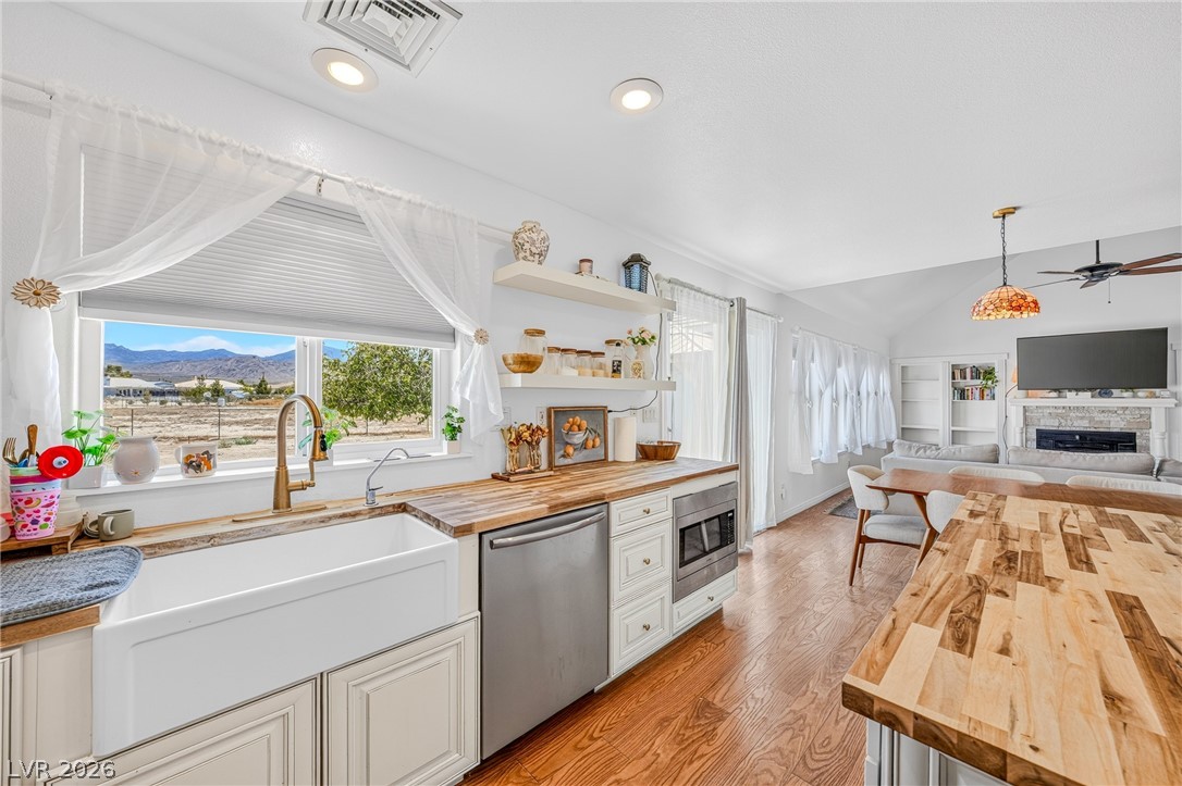 3121 Deacon Court Pahrump NV 89048