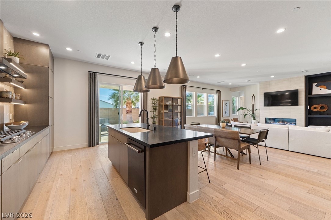 10125 Sequoia Glen Avenue Las Vegas NV 89166