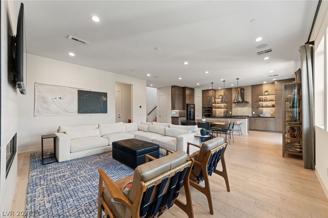 10125 Sequoia Glen Avenue Las Vegas NV 89166