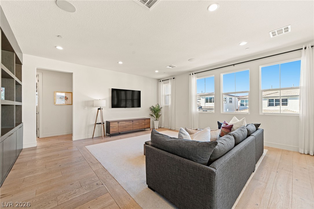 10125 Sequoia Glen Avenue Las Vegas NV 89166