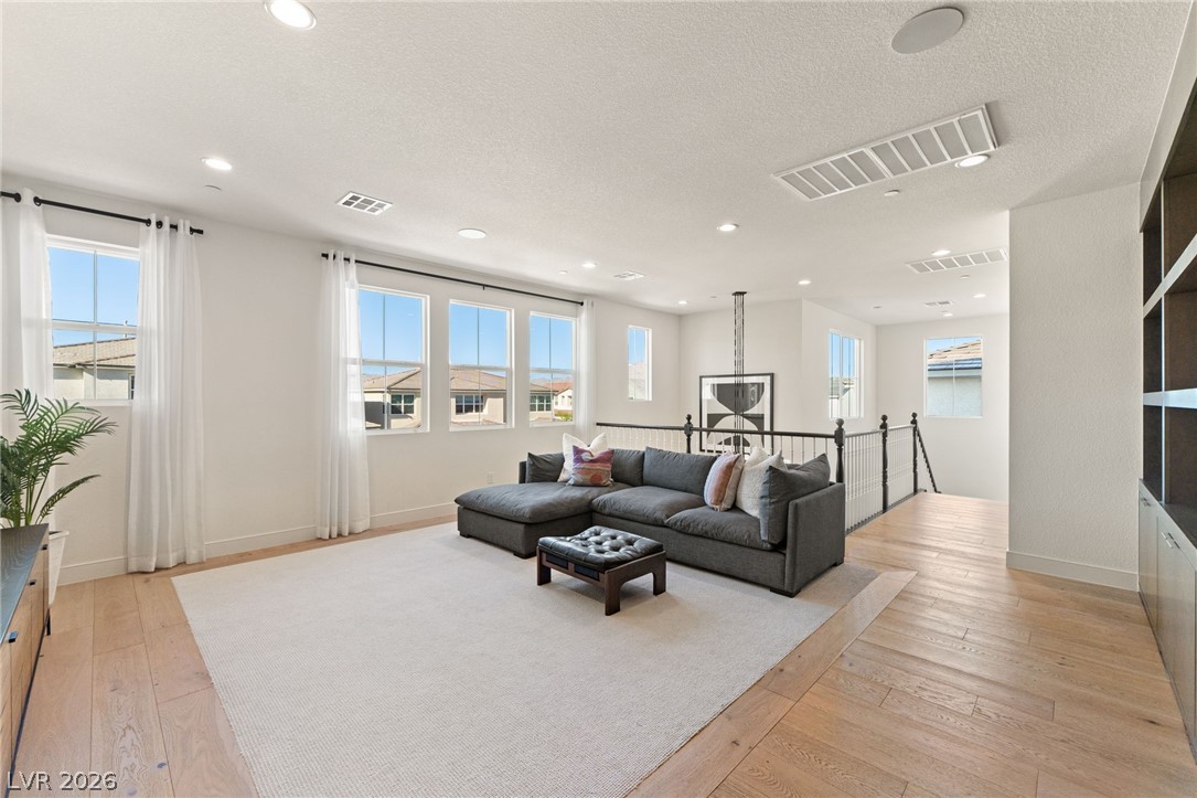 10125 Sequoia Glen Avenue Las Vegas NV 89166