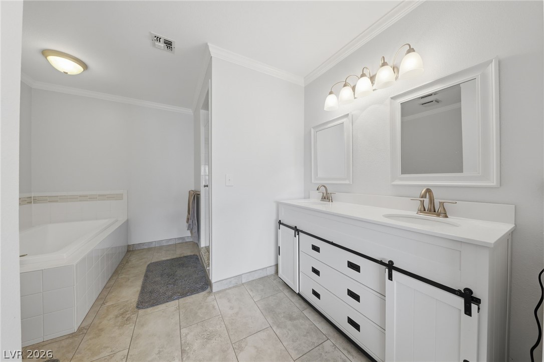 3933 Edgemoor Way Las Vegas NV 89121