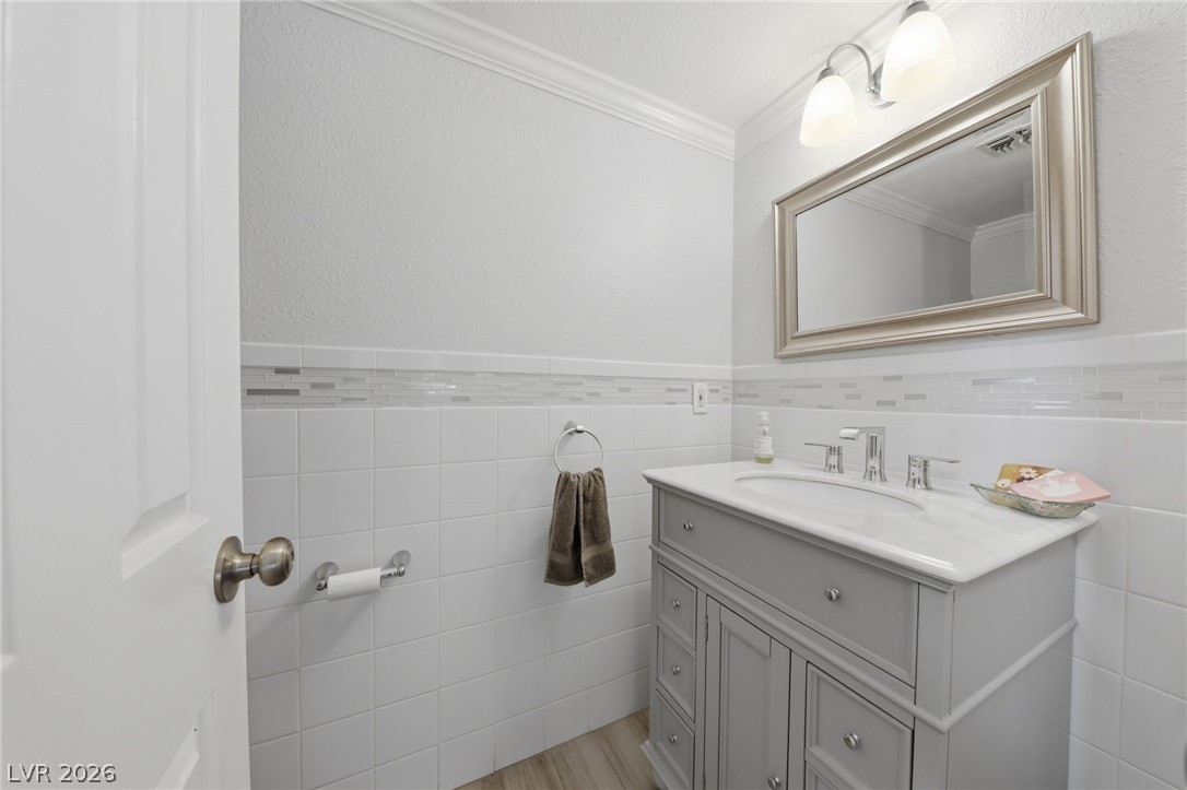 3933 Edgemoor Way Las Vegas NV 89121