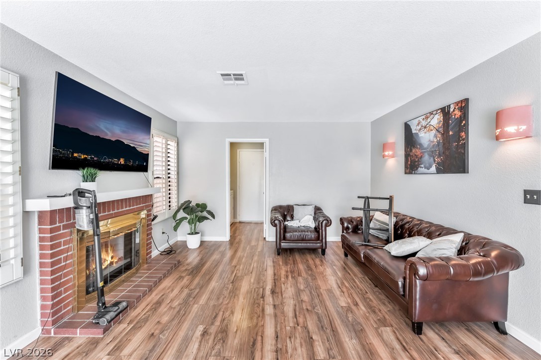 7531 Kalmalii Avenue Las Vegas NV 89147