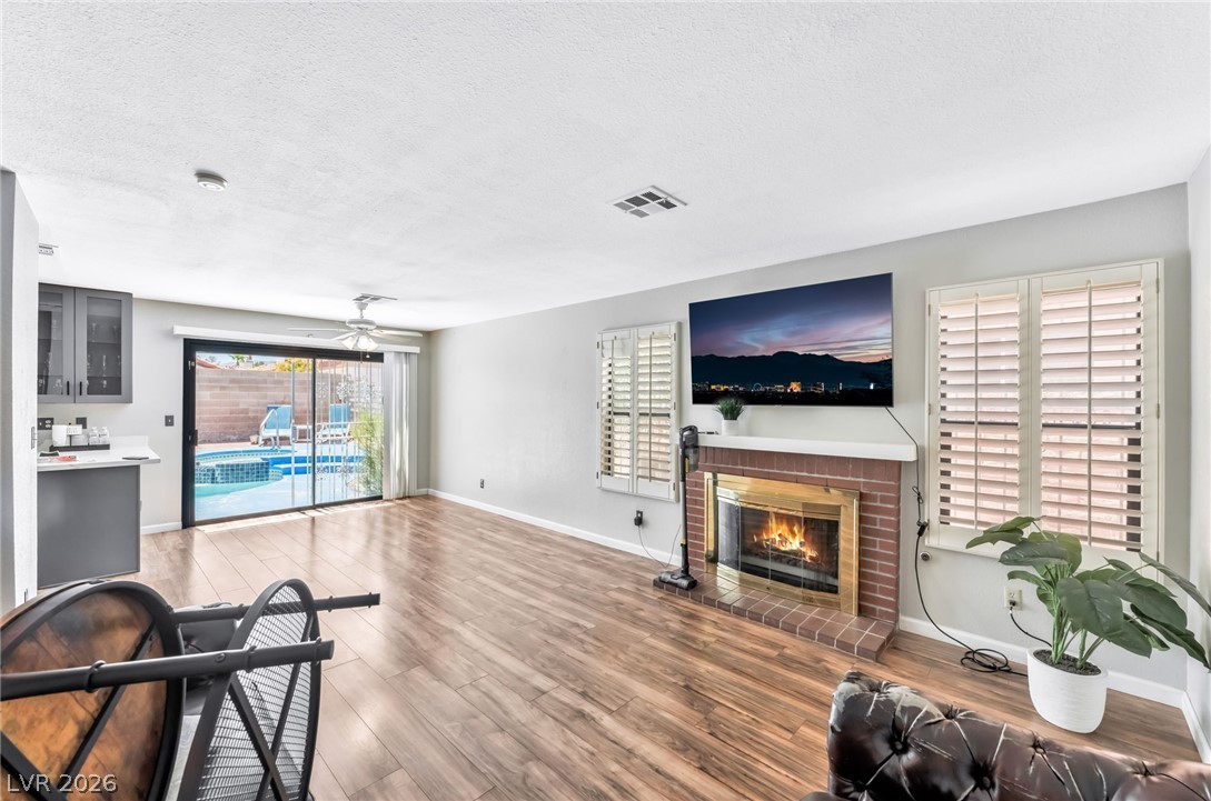 7531 Kalmalii Avenue Las Vegas NV 89147