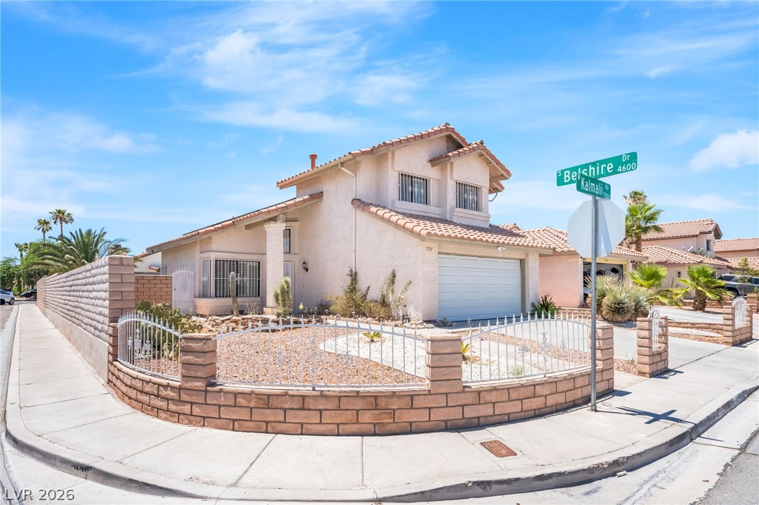 7531 Kalmalii Avenue Las Vegas NV 89147