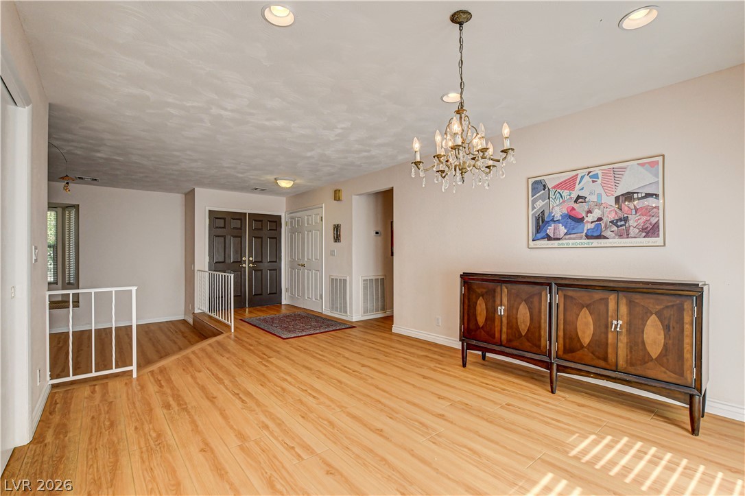 3753 Meadowcrest Drive Las Vegas NV 89121