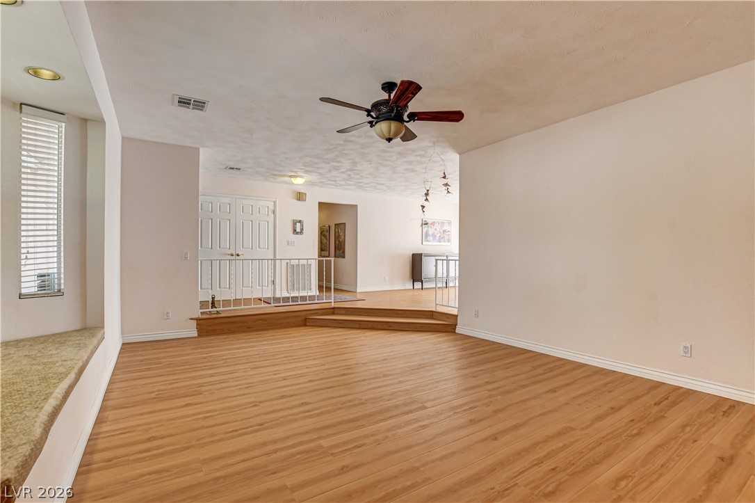 3753 Meadowcrest Drive Las Vegas NV 89121