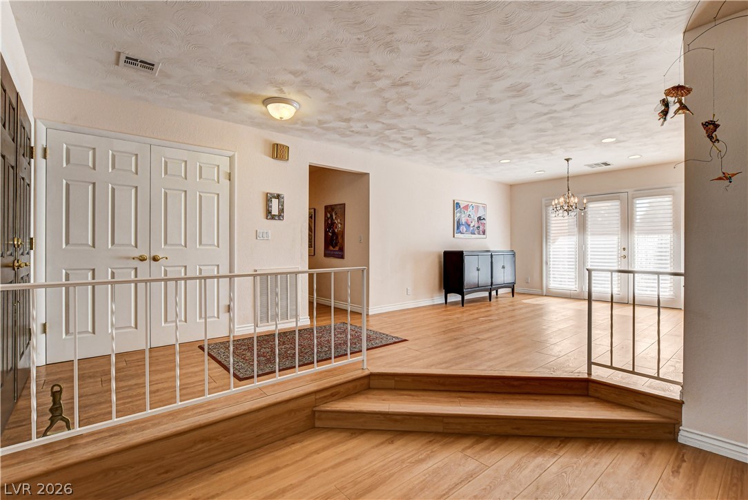 3753 Meadowcrest Drive Las Vegas NV 89121