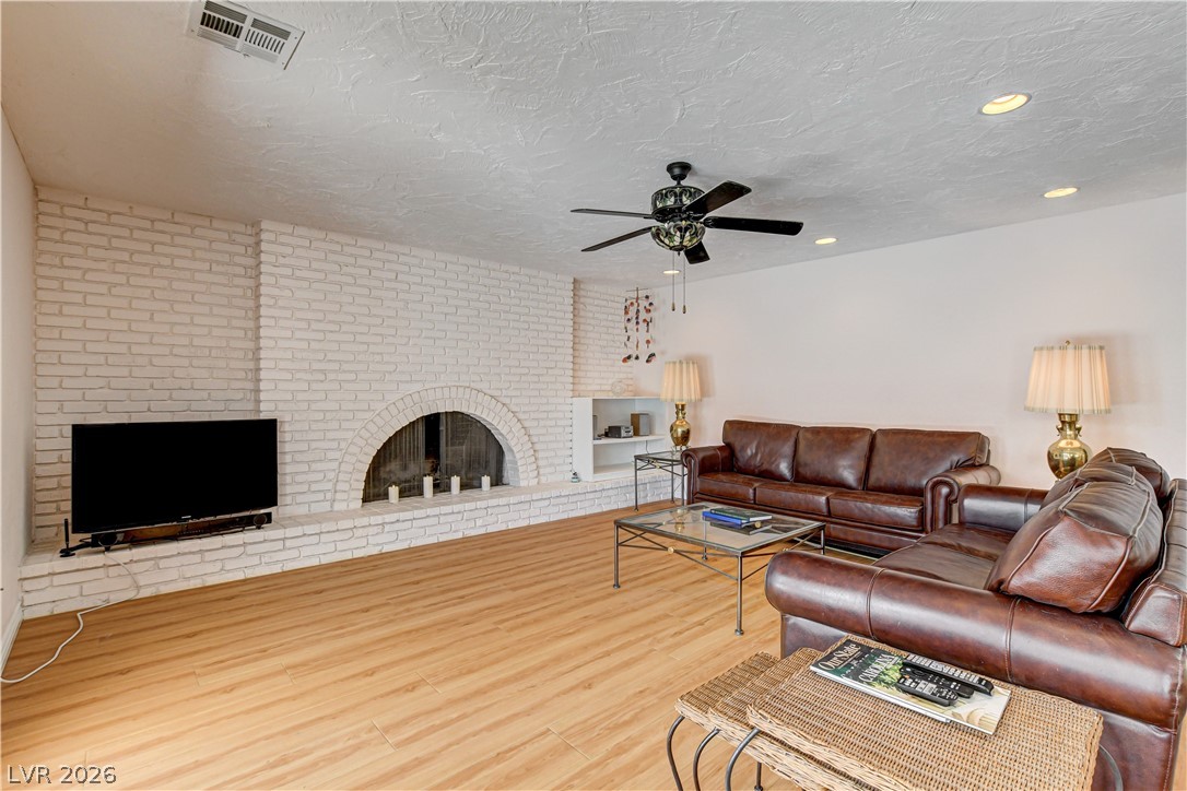 3753 Meadowcrest Drive Las Vegas NV 89121