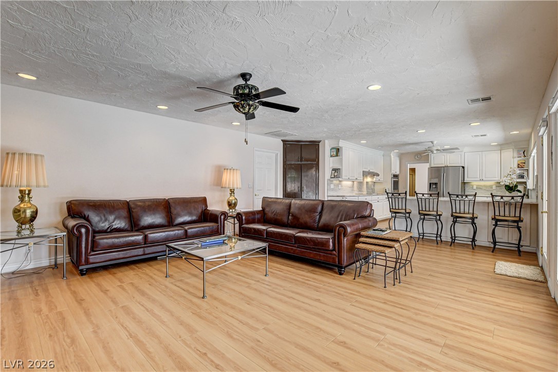 3753 Meadowcrest Drive Las Vegas NV 89121