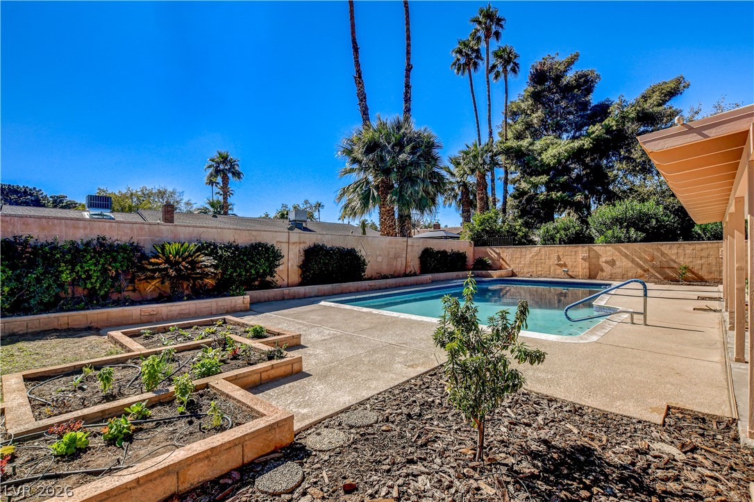 3753 Meadowcrest Drive Las Vegas NV 89121
