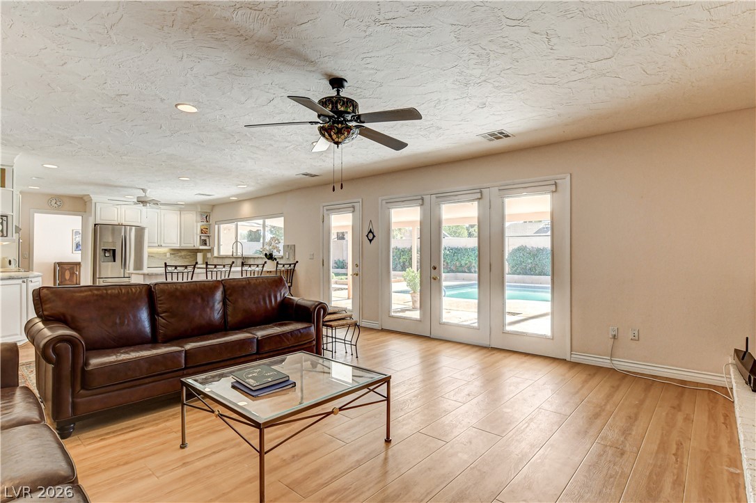 3753 Meadowcrest Drive Las Vegas NV 89121