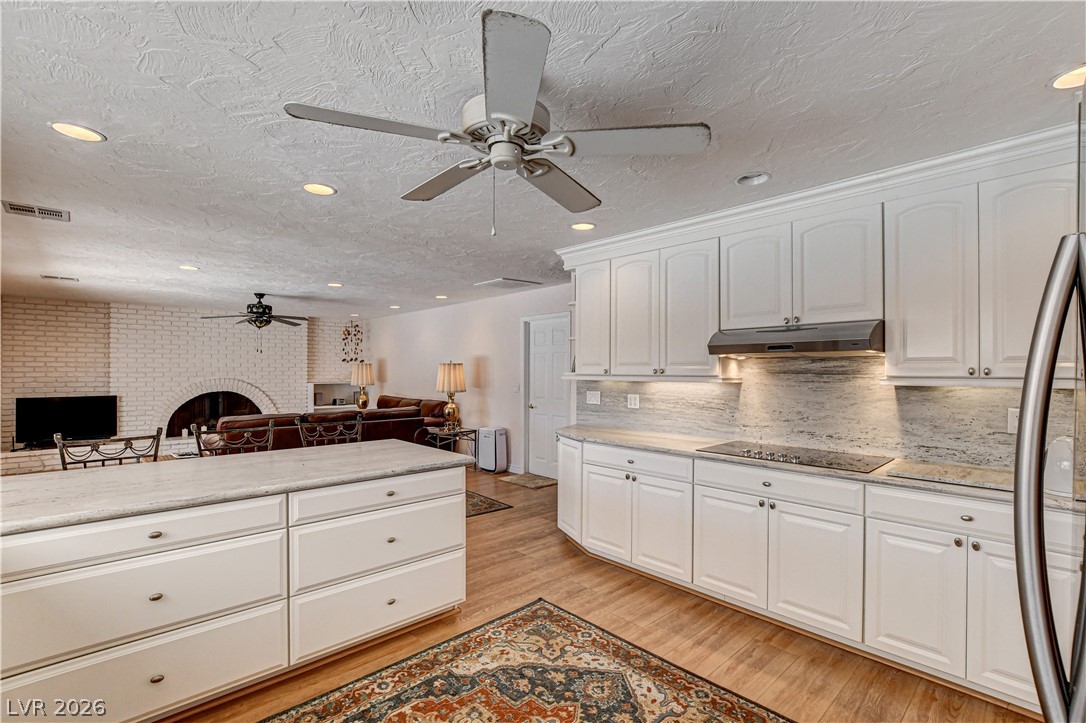 3753 Meadowcrest Drive Las Vegas NV 89121