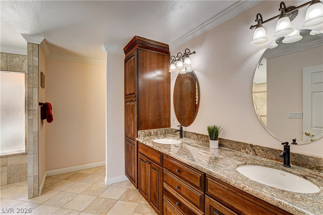 3753 Meadowcrest Drive Las Vegas NV 89121