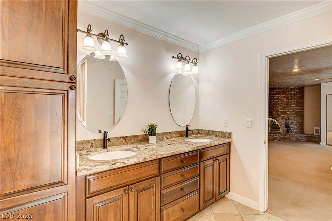 3753 Meadowcrest Drive Las Vegas NV 89121