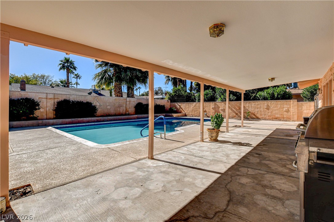 3753 Meadowcrest Drive Las Vegas NV 89121