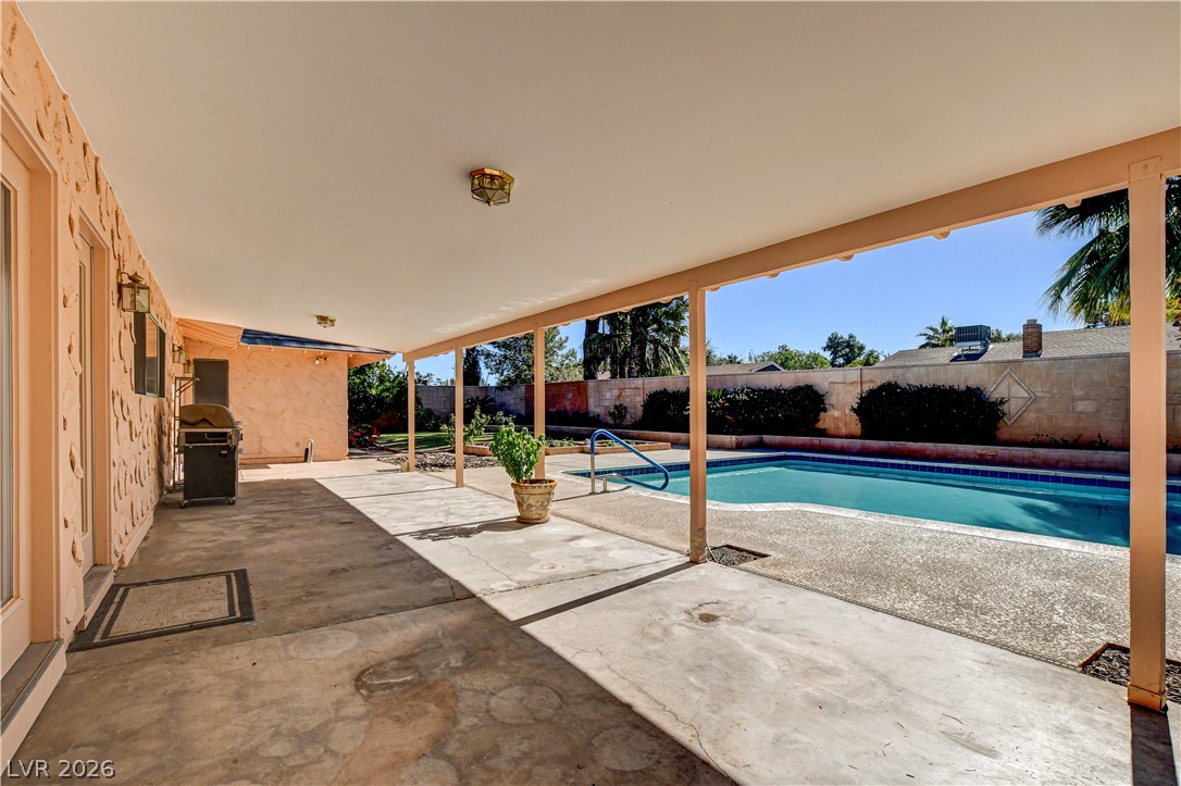 3753 Meadowcrest Drive Las Vegas NV 89121