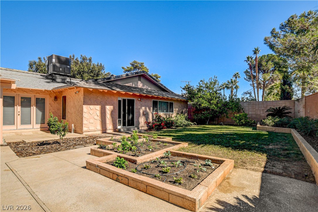 3753 Meadowcrest Drive Las Vegas NV 89121