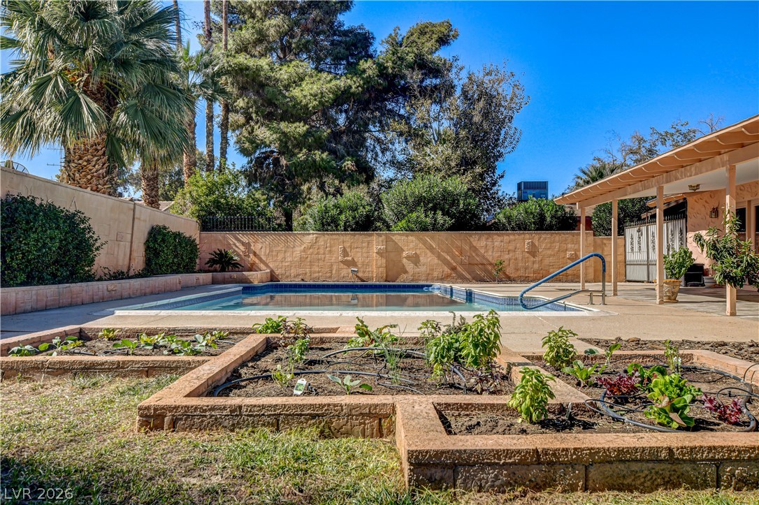 3753 Meadowcrest Drive Las Vegas NV 89121