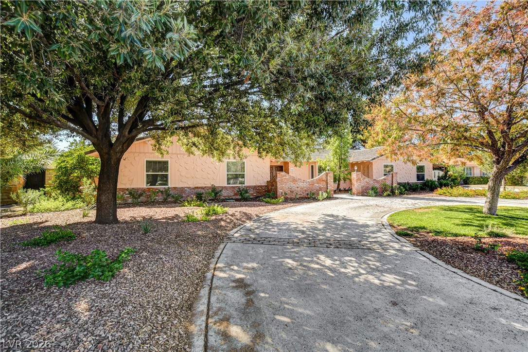 3753 Meadowcrest Drive Las Vegas NV 89121