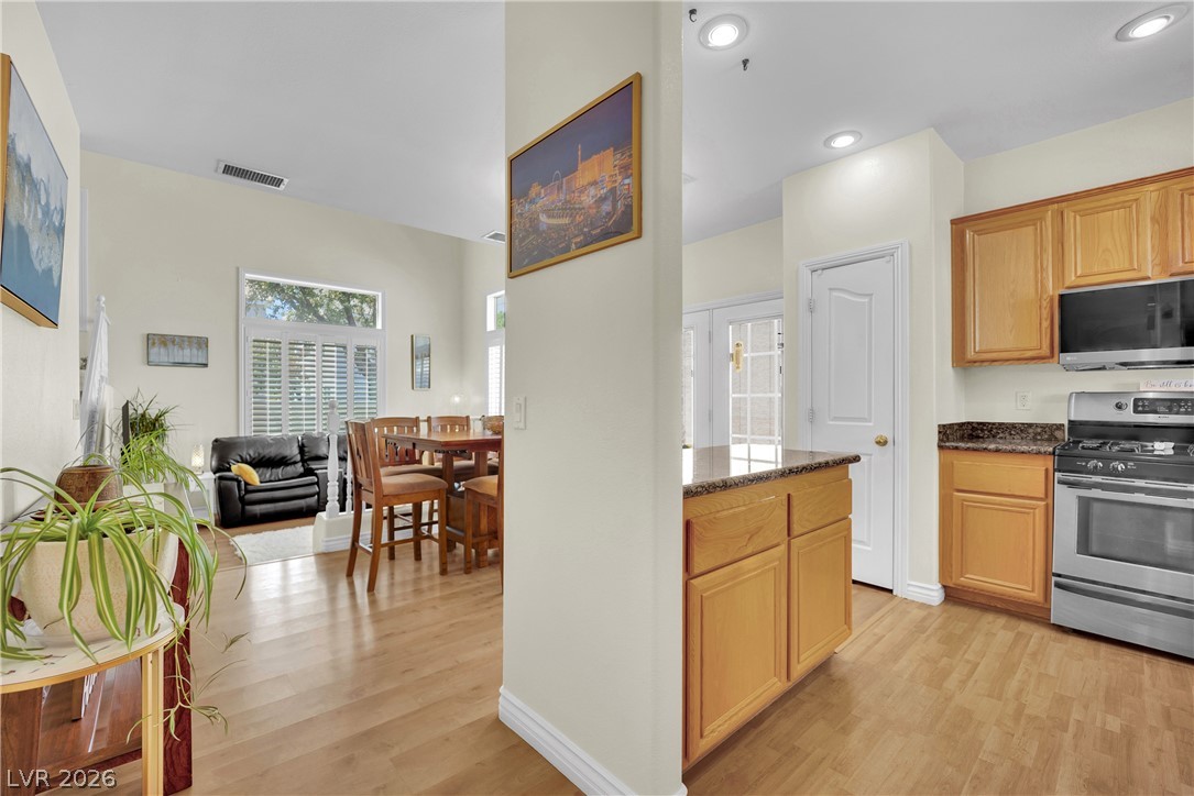 1532 Stone Valley Avenue Las Vegas NV 89183