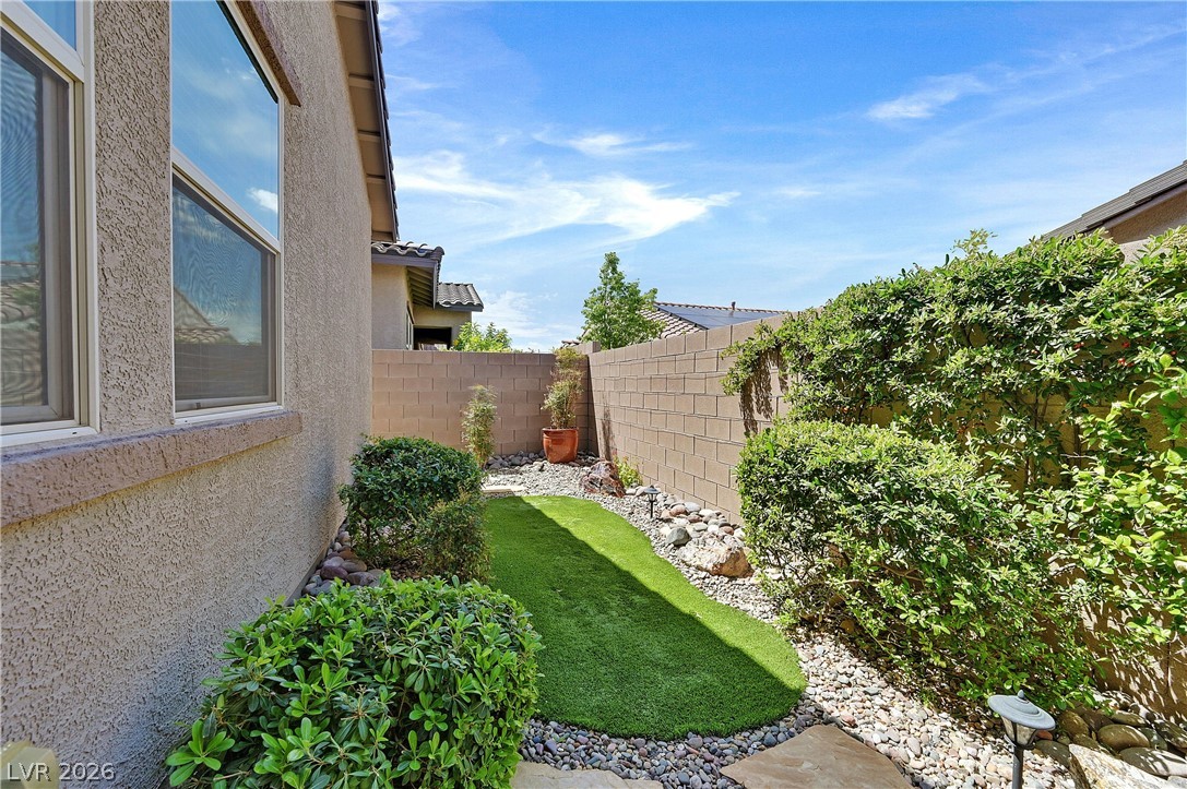 436 Lake Run Avenue Henderson NV 89011