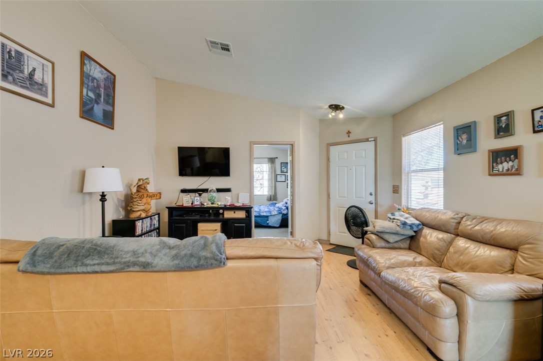 517 Wing Gull Court North Las Vegas NV 89032