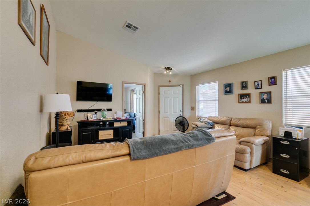 517 Wing Gull Court North Las Vegas NV 89032