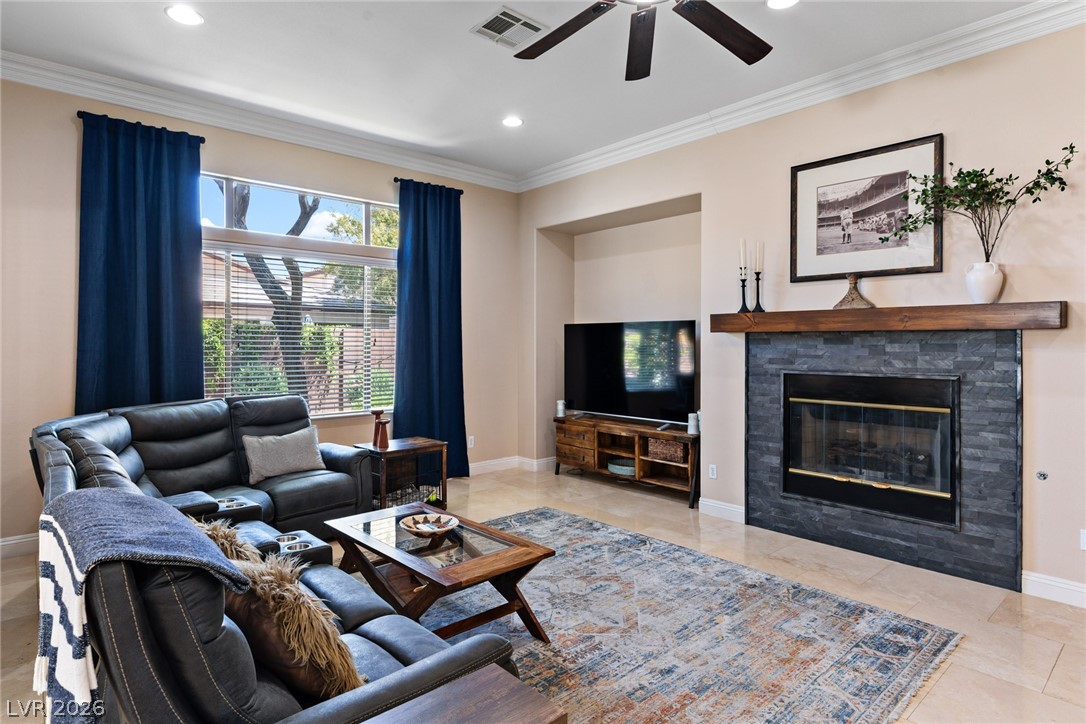 8234 Cupertino Heights Way Las Vegas NV 89178
