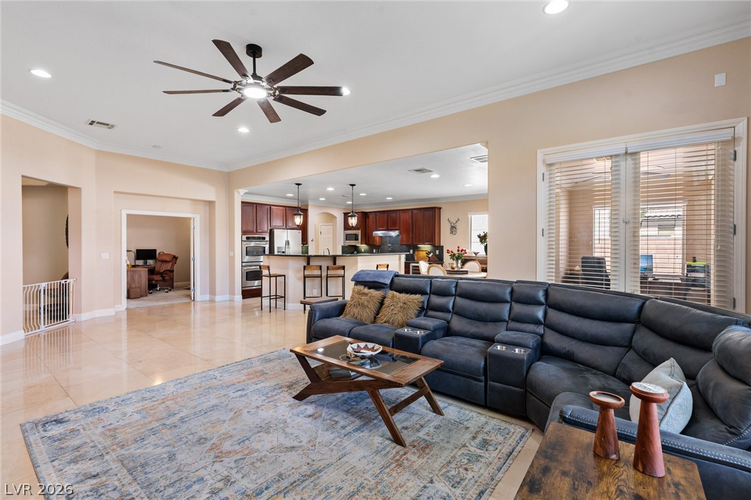 8234 Cupertino Heights Way Las Vegas NV 89178
