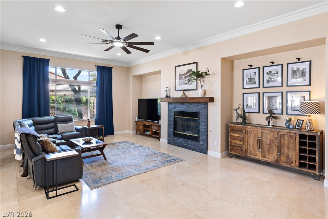 8234 Cupertino Heights Way Las Vegas NV 89178
