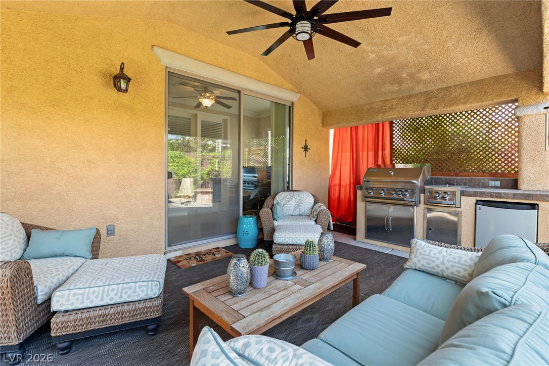 8234 Cupertino Heights Way Las Vegas NV 89178