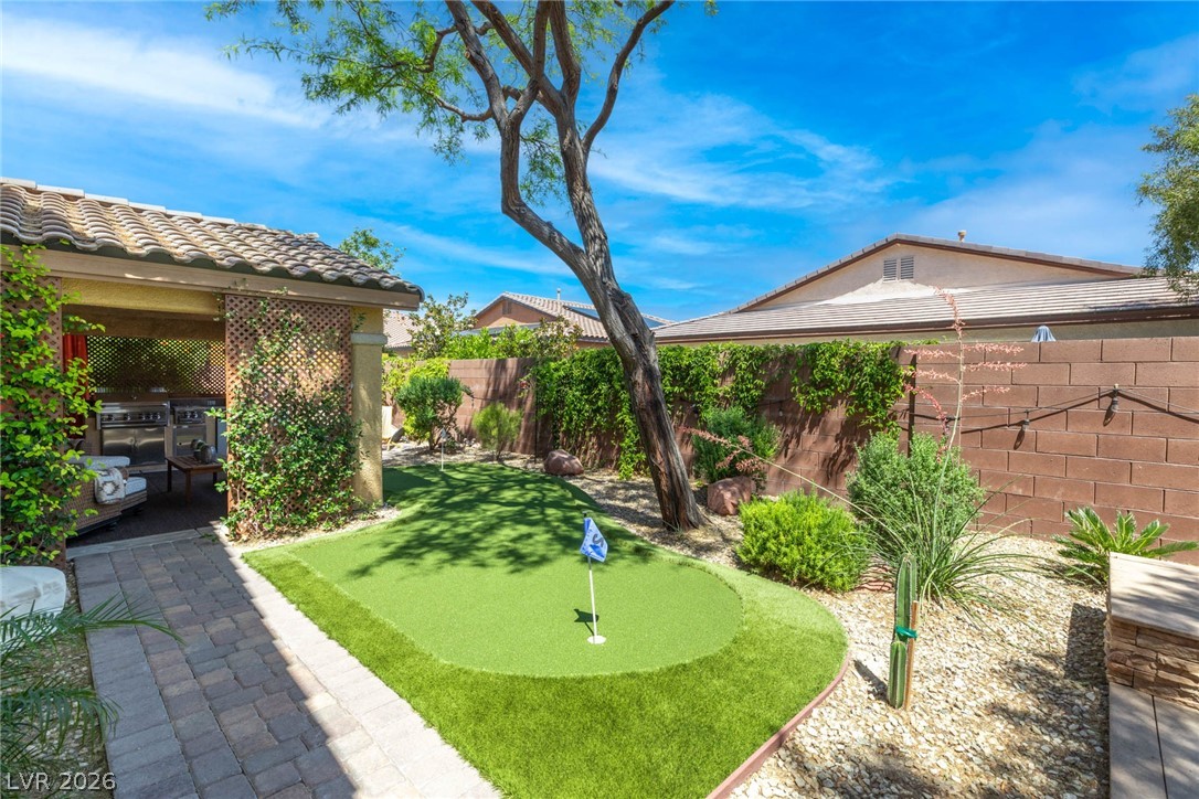 8234 Cupertino Heights Way Las Vegas NV 89178