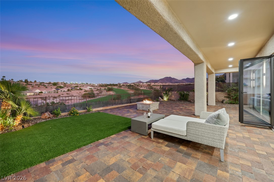 2776 Cherrydale Falls Drive Henderson NV 89052
