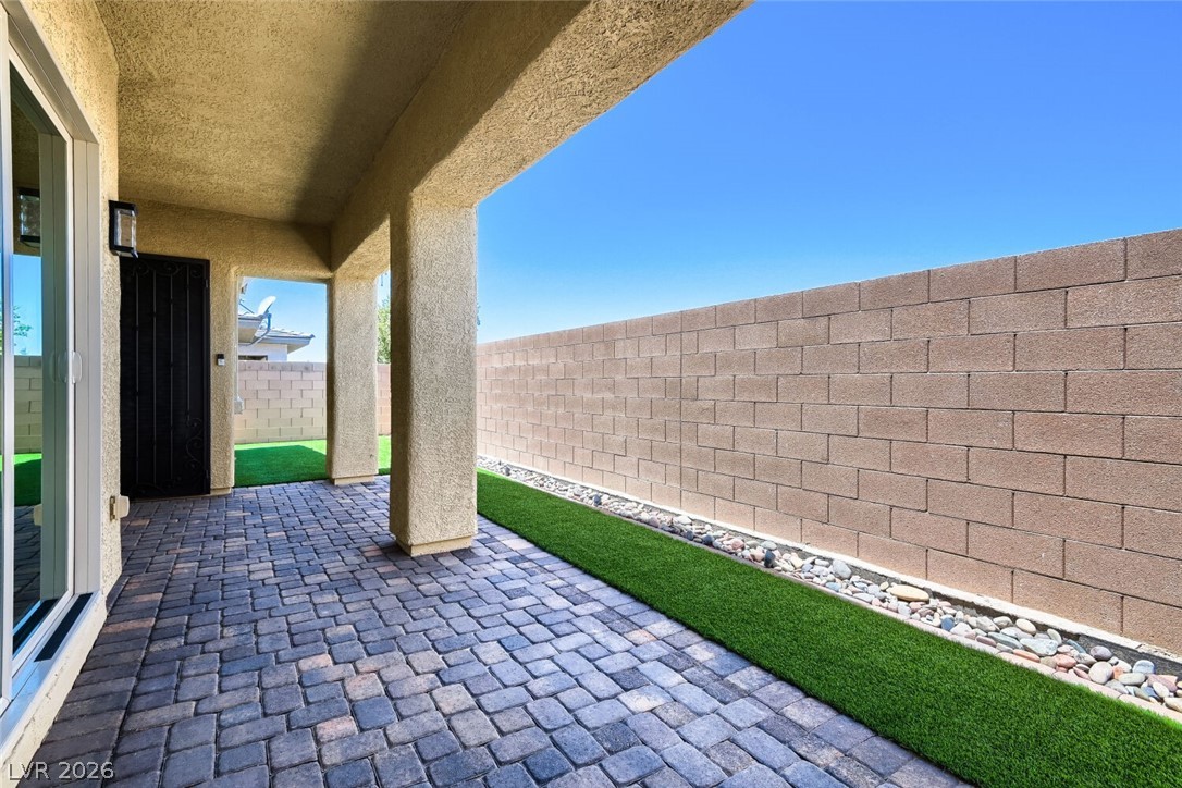 488 Sterling Falls Avenue Henderson NV 89011
