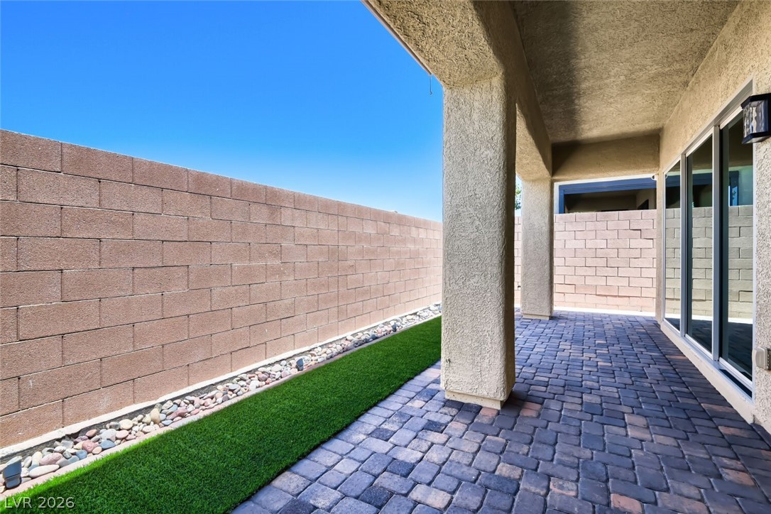 488 Sterling Falls Avenue Henderson NV 89011