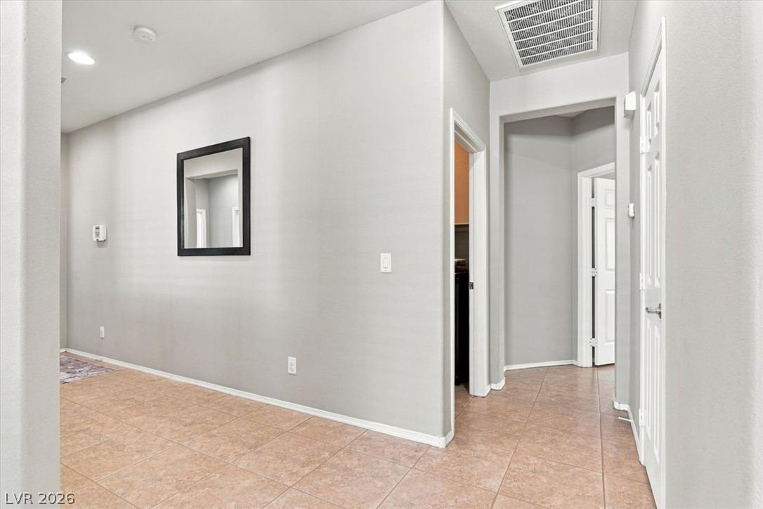 6283 Shamrock Lake Avenue Las Vegas NV 89141