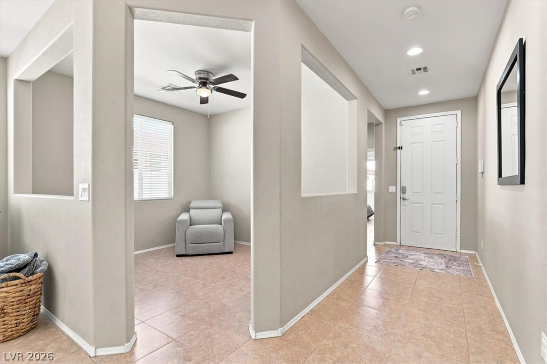 6283 Shamrock Lake Avenue Las Vegas NV 89141
