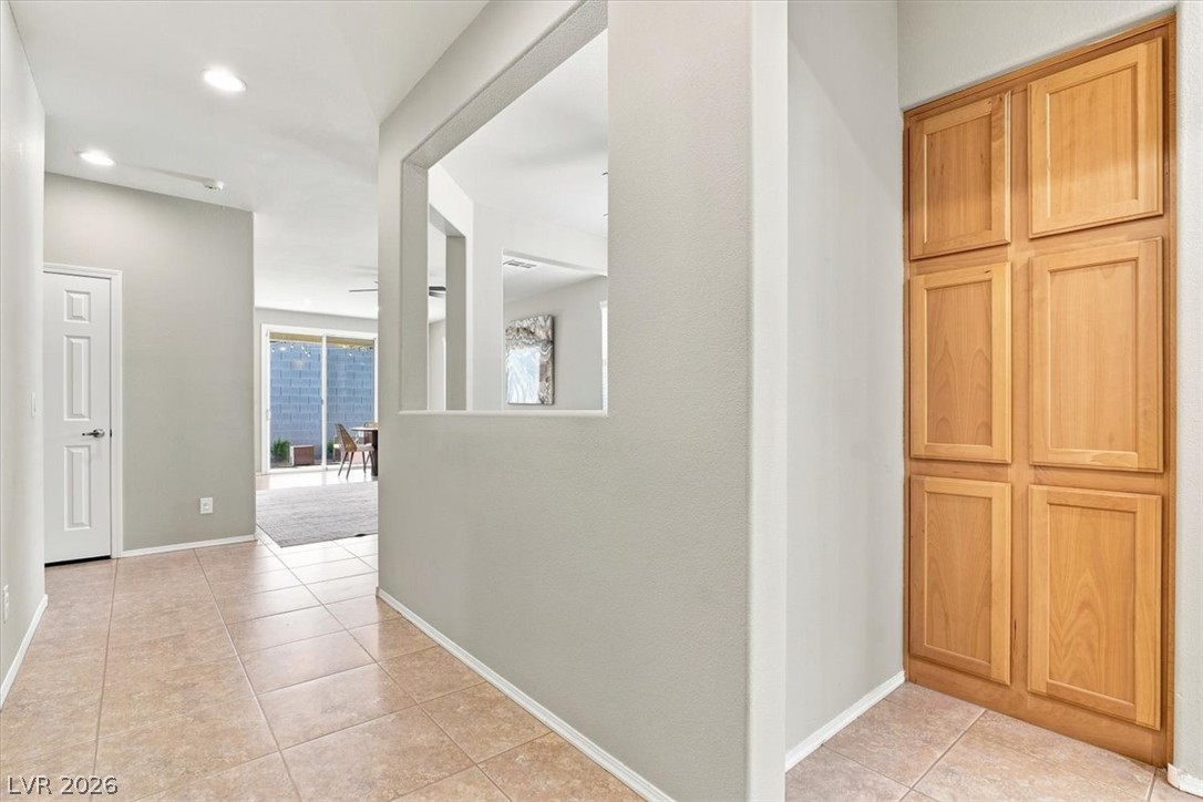 6283 Shamrock Lake Avenue Las Vegas NV 89141